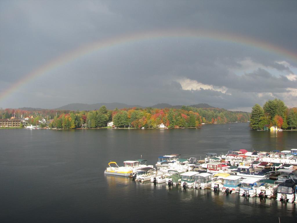 Pine Knoll Lakeside & 3*