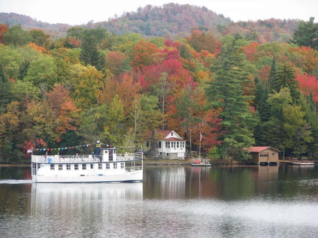 Pine Knoll Lakeside & Motel